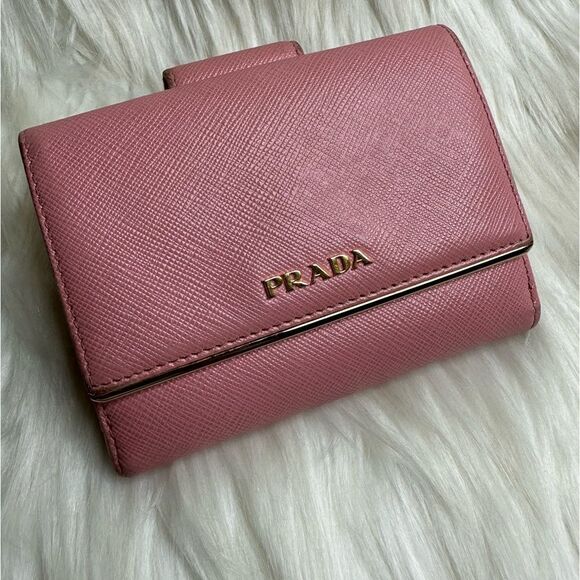 💯Authentic Prada compact Wallet 🍀 - Picture 1 of 15